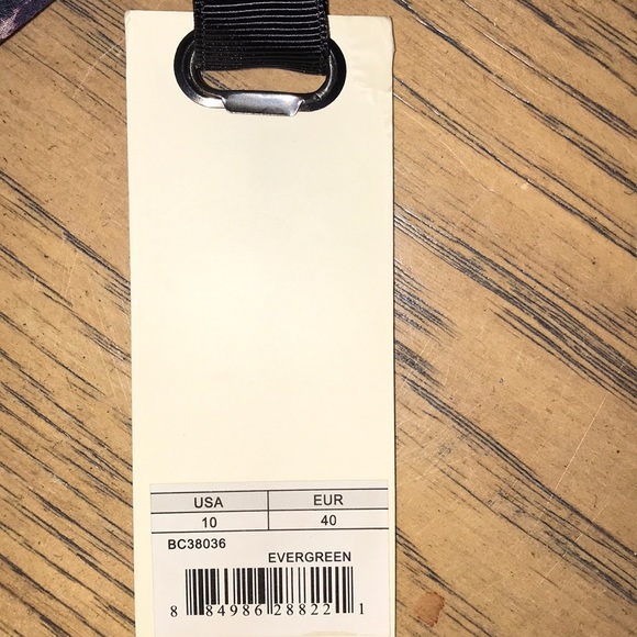 BB Dakota Dress - Picture 3 of 4